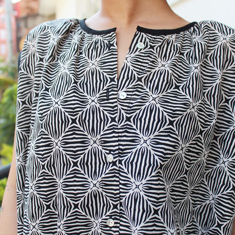 ◉真夏も涼しい◉マシュマロバルーンブラウス　モノクロ柄 | 10枚目