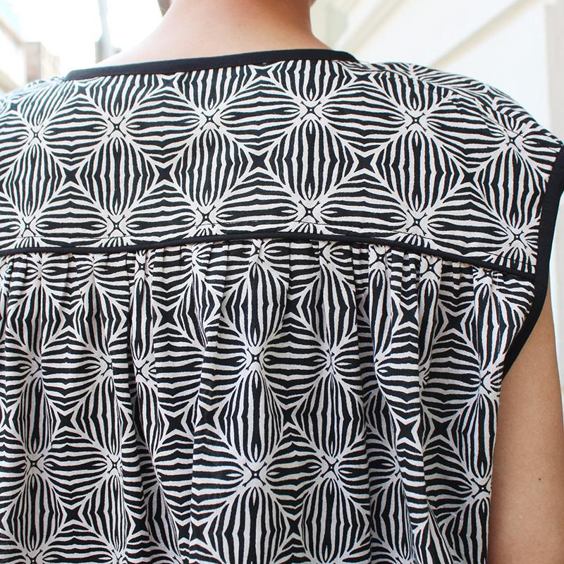 ◉真夏も涼しい◉マシュマロバルーンブラウス　モノクロ柄 | 11枚目