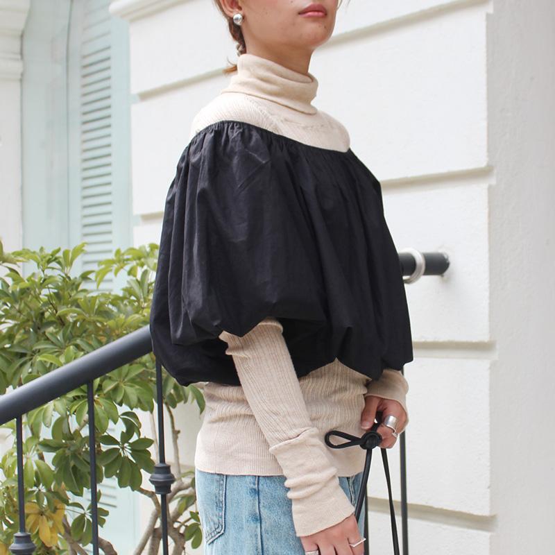 秋の新作◉ 重ねてお洒落なバルーンミニトップ　ブラック1枚目の画像