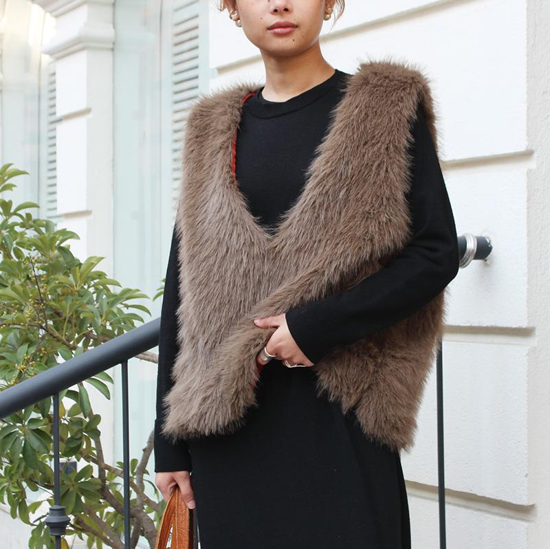 冬のお洒落に◉軽くてあったか◉エコファーコクーンベスト グレーブラウン1枚目の画像